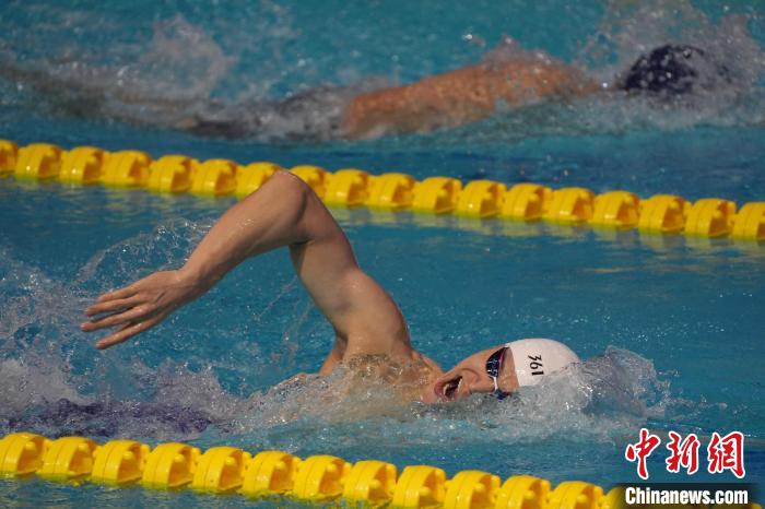 孙杨禁赛四年后首战夺金：从黑暗中爬出的泳坛