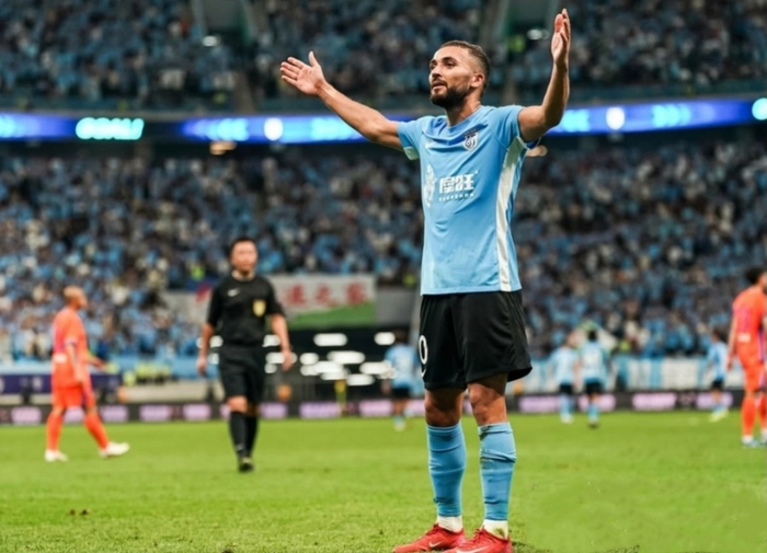 巴西名宿怒斥拉布亚德不懂足球 中超外援遭质疑