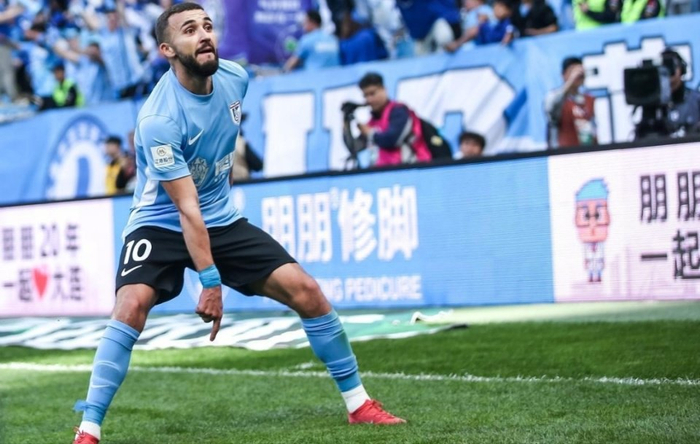 巴西名宿怒斥拉布亚德不懂足球 中超外援遭质疑