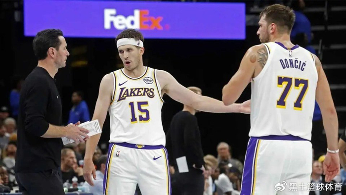 湖人双星重伤引争议 雷迪克称决策基于医疗团队