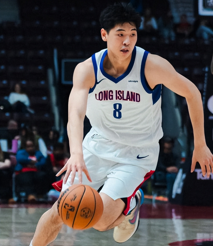 广东惨败福建崔永熙被血帽引热议 伤病影响成关