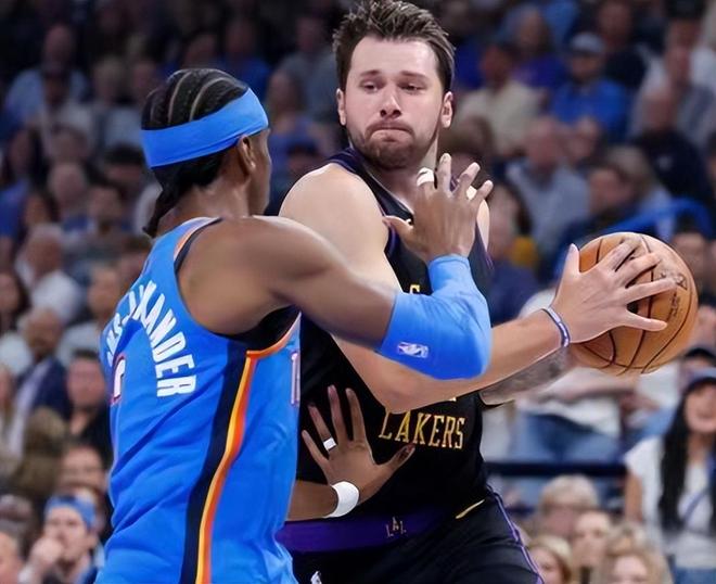 雷霆锁定常规赛第一 马刺11连胜领跑西部争夺战