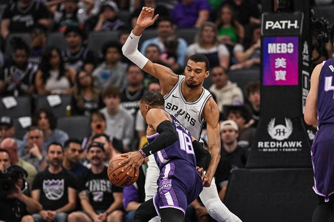 马刺21战19胜文班亚马提前考虑季后赛